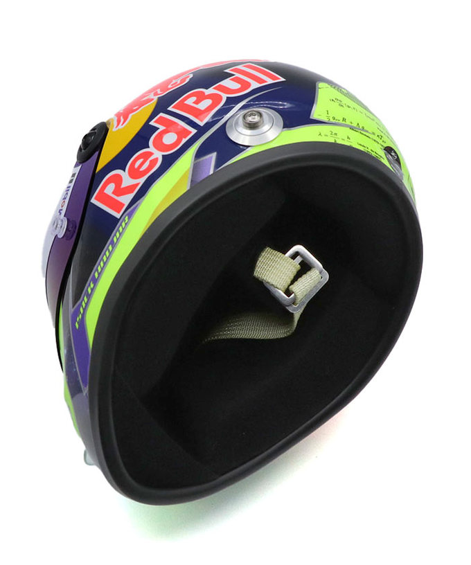 シューベルト 1/2スケール アイザック・ハジャー 2025年 VISA CASH APP RB F1 チーム ヘルメット 拡大画像