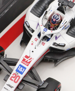 CKモデルカーズ 別注 ミニチャンプス 1/43スケール ハース F1 VF-22 ケビン・マグヌッセン 2022 ブラジルGP ポールポジション タイヤ付き