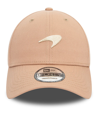 マクラーレン F1 チーム NewEra 9FORTY シーズナル キャップ 2024 ベージュ