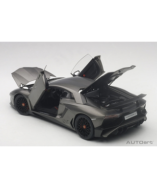 【30%オフセール】オートアート 1/18スケール ランボルギーニ アヴェンタドール LP750-4 SV (マット・グレー) /msl