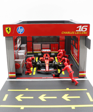 ブラゴ 1/43スケール スクーデリア フェラーリ SF24 シャルル・ルクレール ジオラマ ピットストップセット