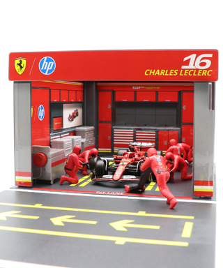ブラゴ 1/43スケール スクーデリア フェラーリ SF24 シャルル・ルクレール ジオラマ ピットストップセット